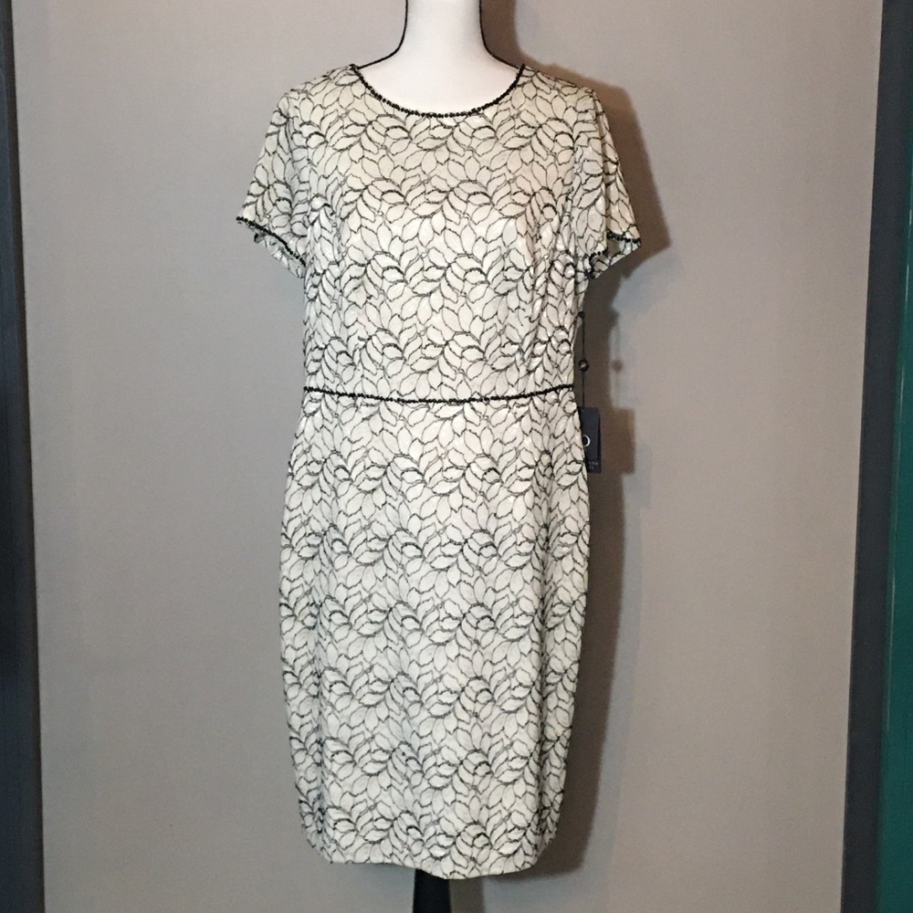 New Adriana Papell White Dress w Black Bead Detail